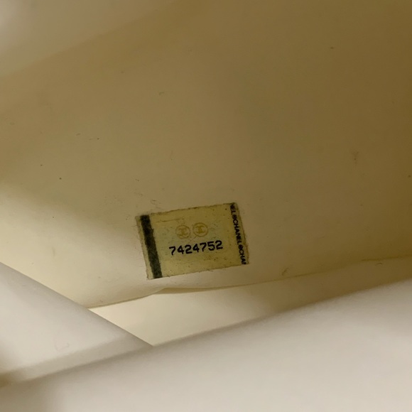 AUTHENTIC CHANEL Tote Bag - Picture 13 of 16